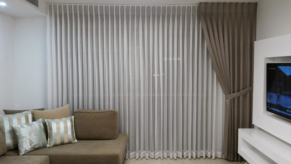 curtain-side-2153959_960_720
